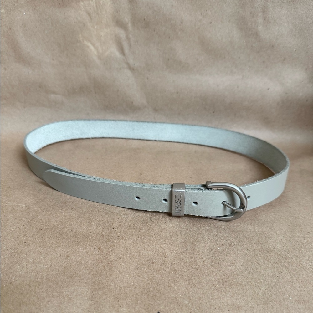 Esprit Taupe 1” Wide Leather Belt. Size M  (27.5”-31.5”)